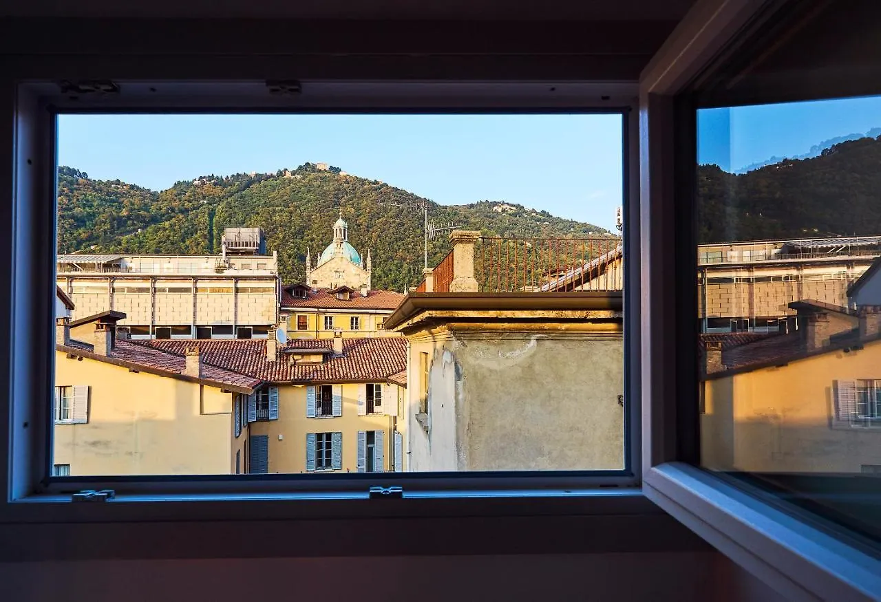 22 Lake Sweet Home Como 0*,  Italy